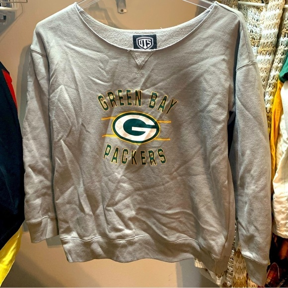 OTS Tops - 🏈Green Bay Packers🏈 scoop neck fleece sweater - like new